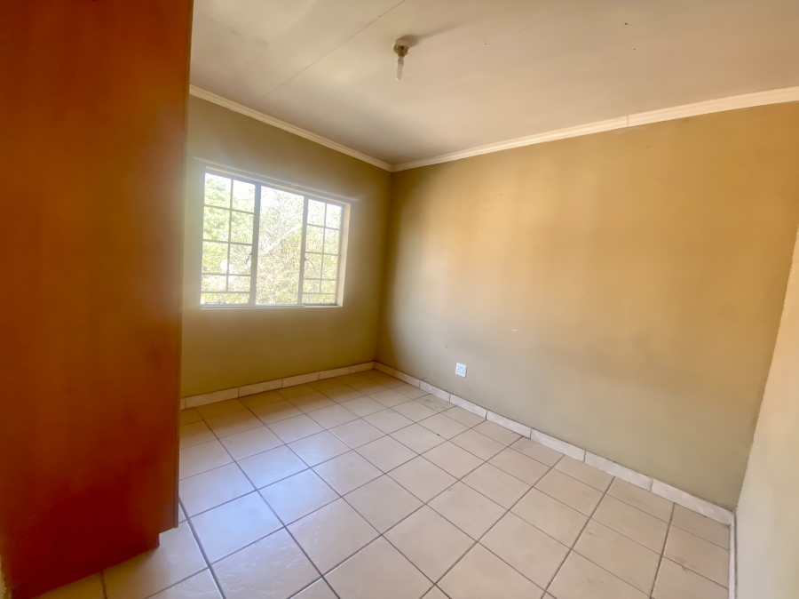 2 Bedroom Property for Sale in Rustenburg Central North West